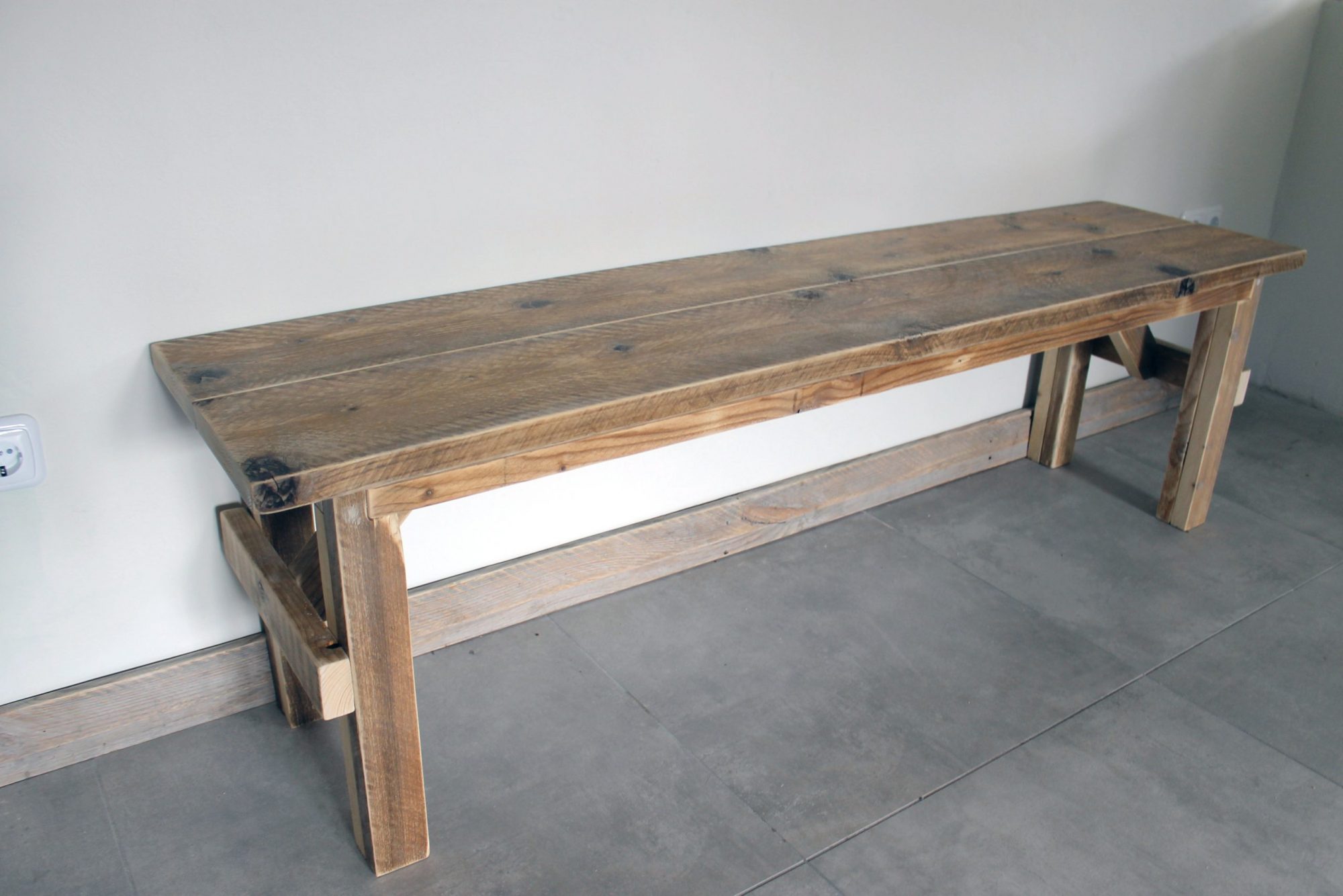 Bank aus reclaimed wood