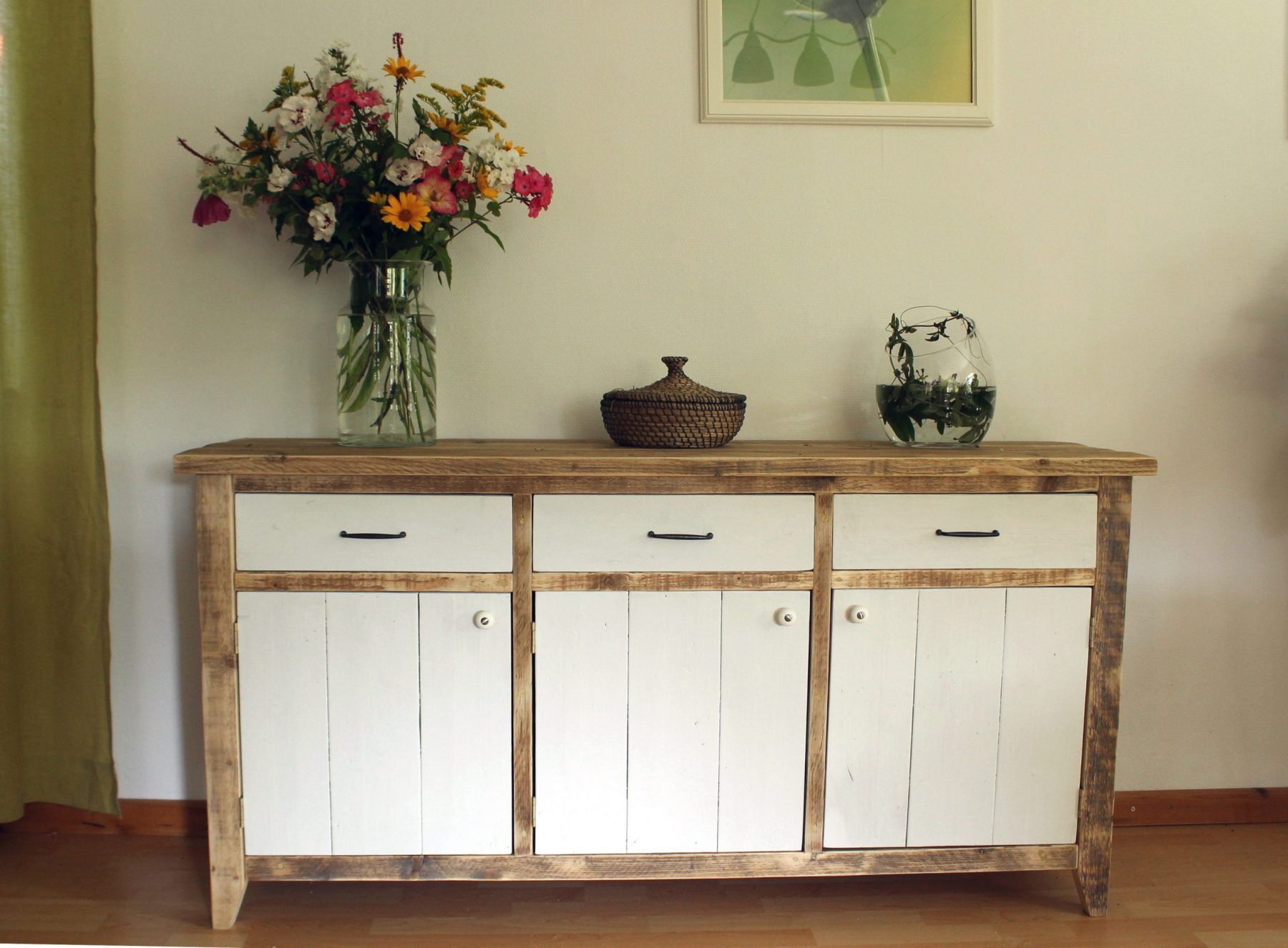 Sideboard aus Altholz